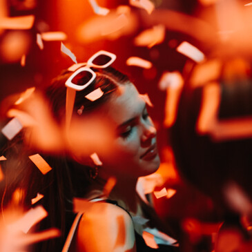 NOEL HOLLER | RELOVA | JO VAN DER MEER