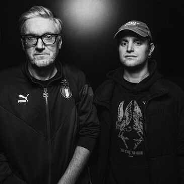 PLAY - SCHROTTHAGEN | LEVT