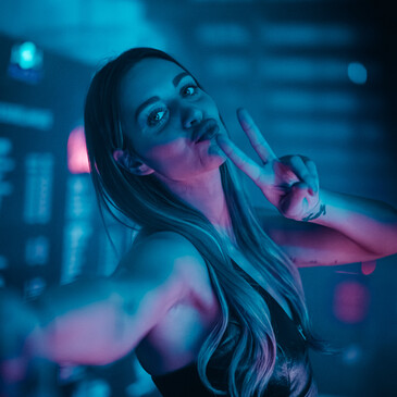 PLAY - BIIA - EMILIJA - NYRA - JANNIK VAN DER VEGT