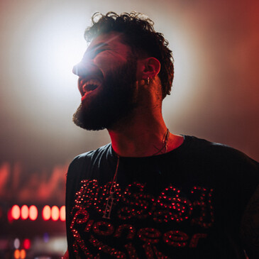 PLAY – OGUZ, NEEK, PARAMOD, SANTOS & ALESSIA CATTANI